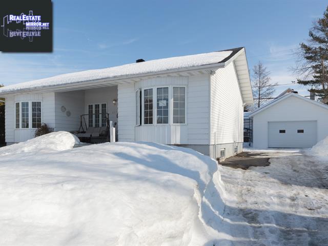 Property 1070 Rue Ste-Therese main img