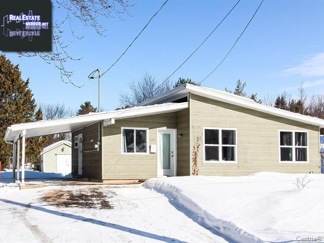 Property 256 51e Rue O. main img