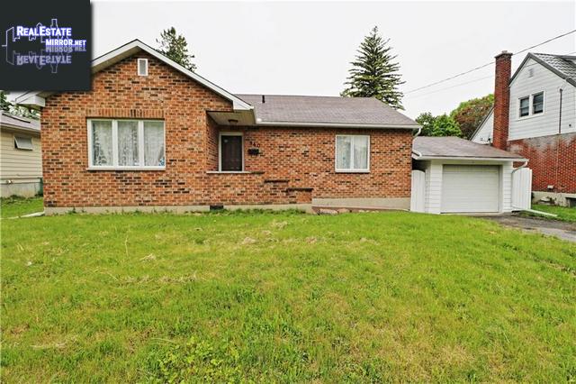 Property 840 Roseview Avenue main img