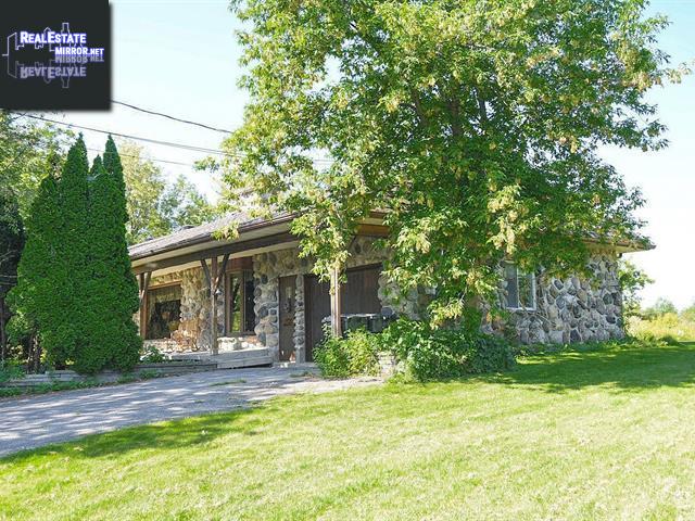Property 30 Rue De La Fleur-De-Lys main img
