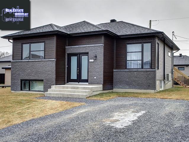 Property 370 Rue Du Golf main img