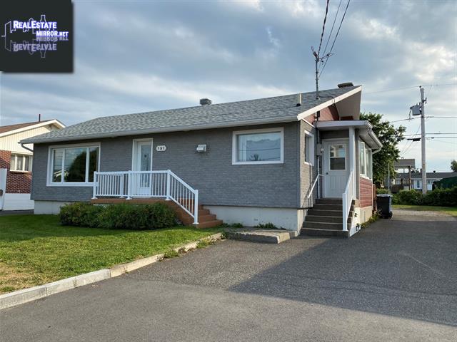 Property 191 Rue Levesque main img