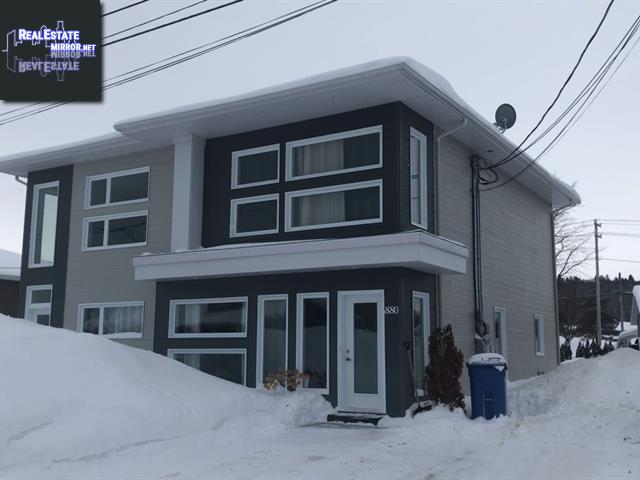 Property 880 Rue De Nantes main img