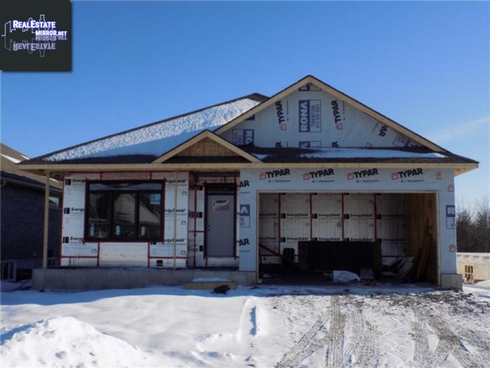 Property 27 Mercedes Drive main img
