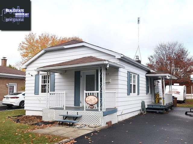 Property 1817 Boul. Cournoyer main img
