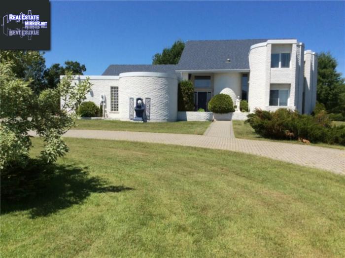 Property 419 Champagne Road main img