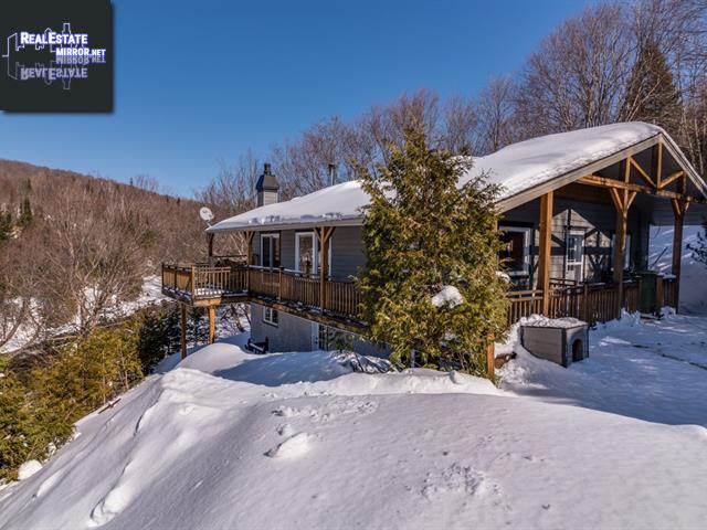 Property 490 Ch. Du Val-Des-Monts main img