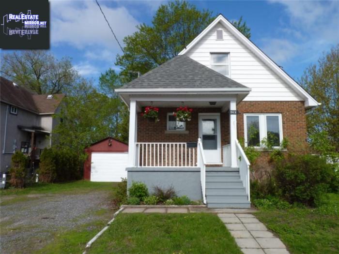Property 245 Chippewa Street W main img