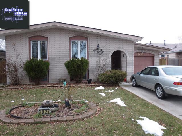Property 3027 Regis main img