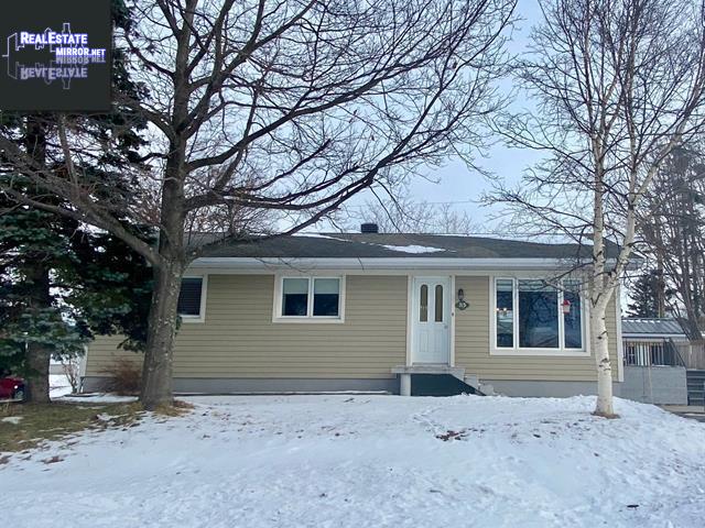 Property 315 Av. Du Duc main img