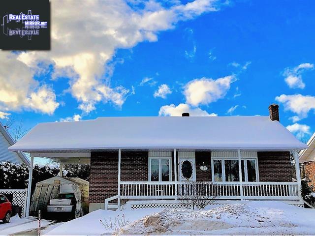 Property 122 Boul. Gagne main img