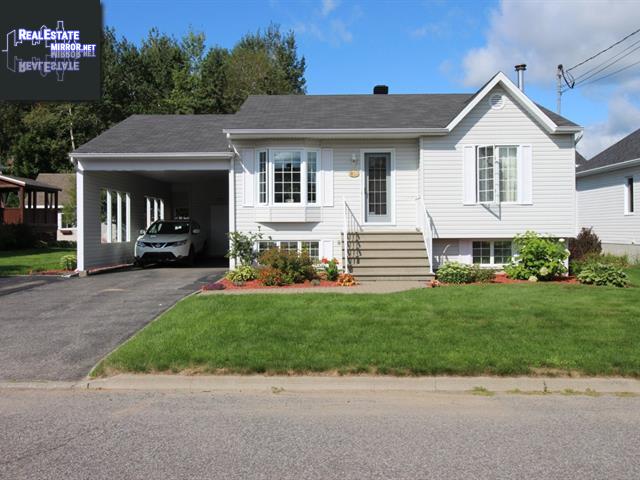 Property 8 Rue Des Cascades main img