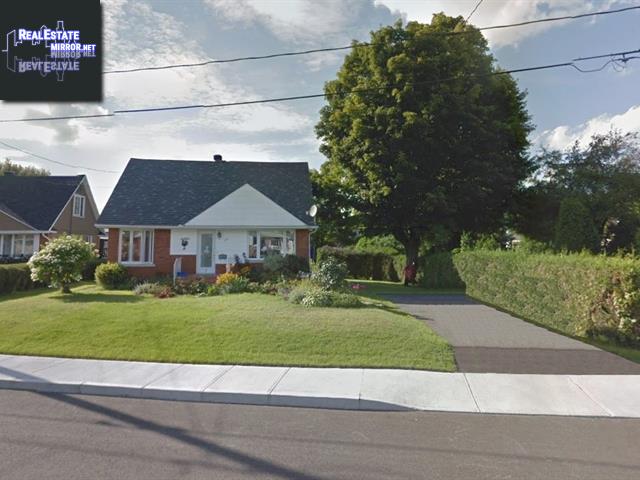 Property 430 17e Avenue E. main img