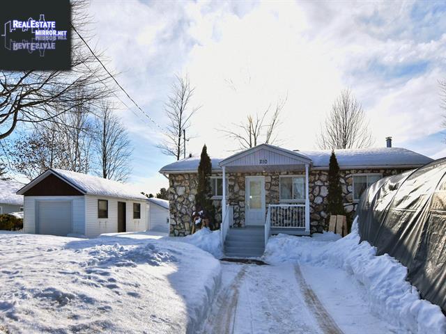 Property 210 Rue Denoncourt main img