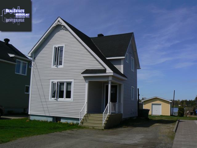 Property 580 Av. Bourg main img