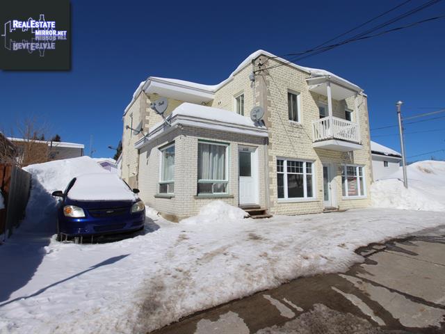 Property 3257-3259 8e Avenue main img