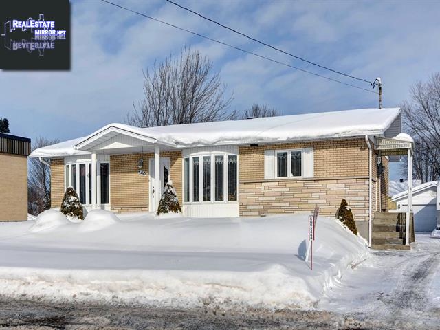 Property 140 Rue St-Antoine N. main img