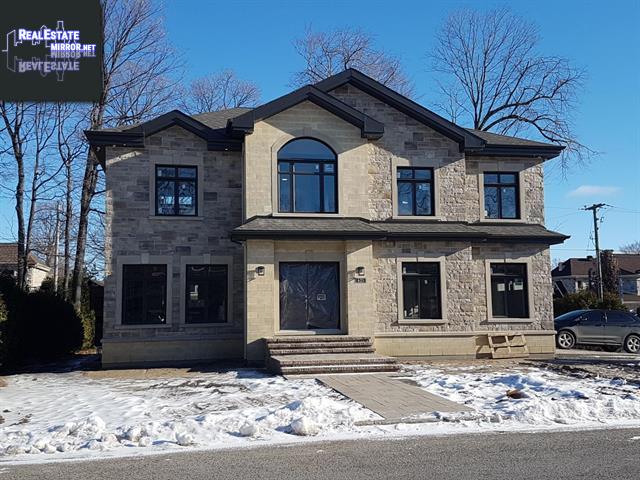 Property 421 Av. Des Crecerelles main img