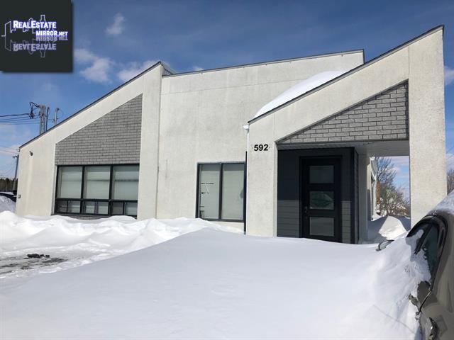 Property 592 Av. De St-Jean-De-La-Lande main img