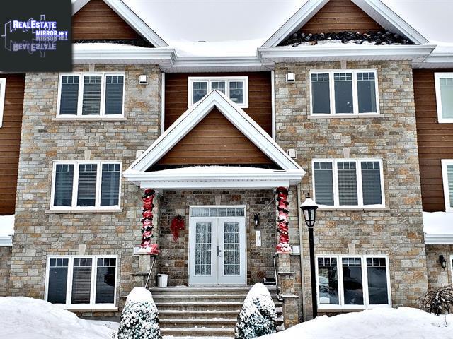 Property #3-80 Rue De La Petite-Riviere main img