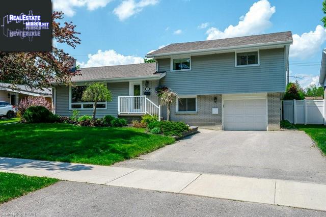 Property 894 Kawartha Drive main img