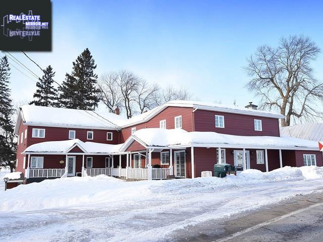 Property 315-319 Grande Cote O. main img