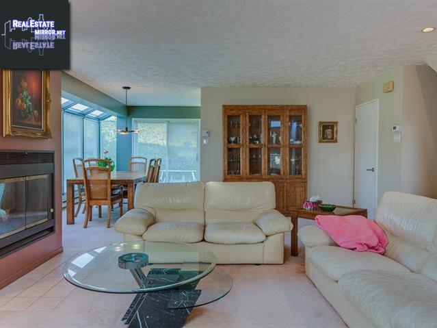 Property 275z Rue Allan main img