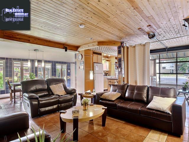 Property 1125 Rue Centrale main img