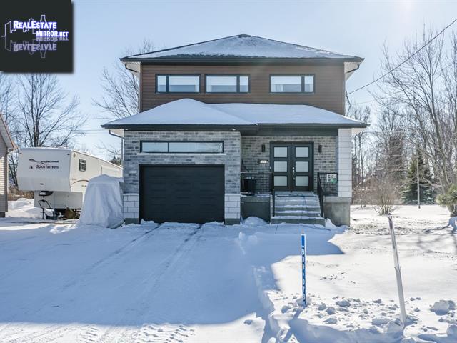 Property 1937 Rue Gertrude main img