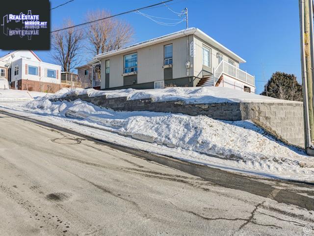 Property 12925 Boul. Lacroix main img