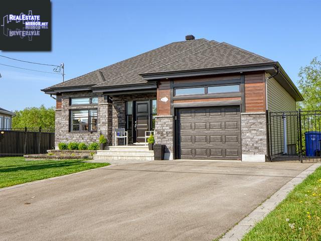 Property 129 Rue Logan main img