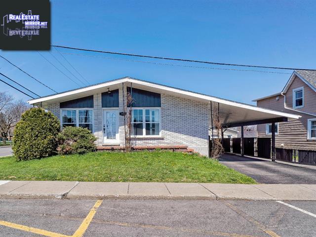 Property 361 Rue St-Germain main img