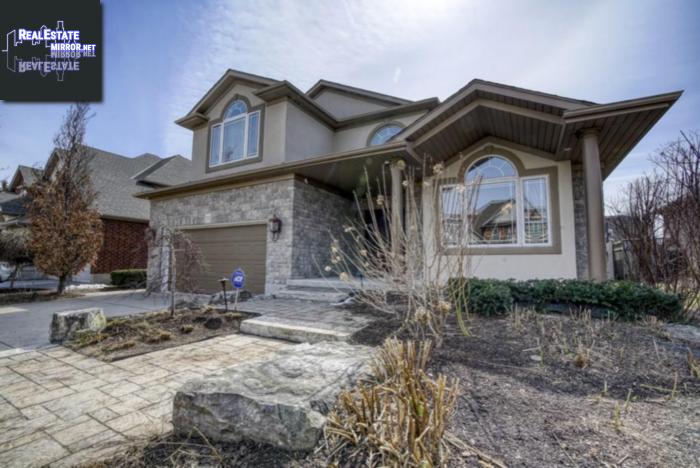 Property 553 Falconridge Crescent main img