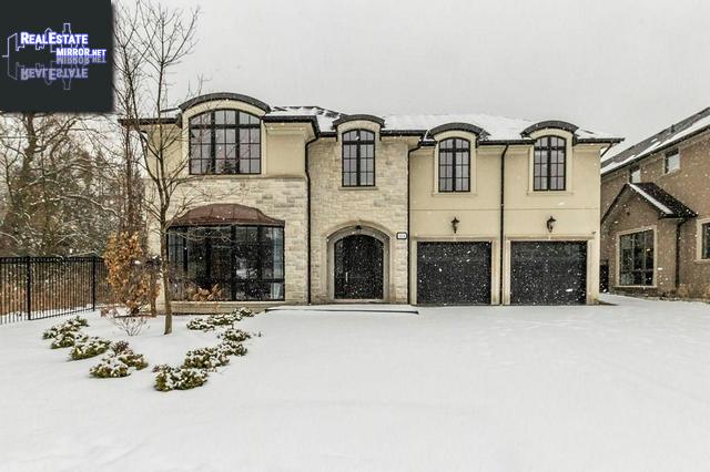 Property 414 Chartwell Road main img