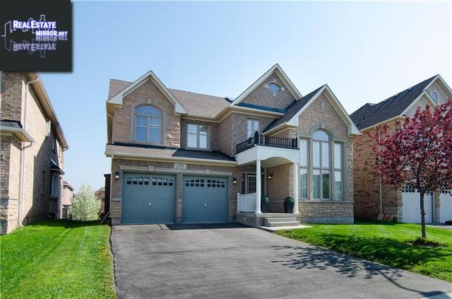 Property 2389 Rideau Drive main img