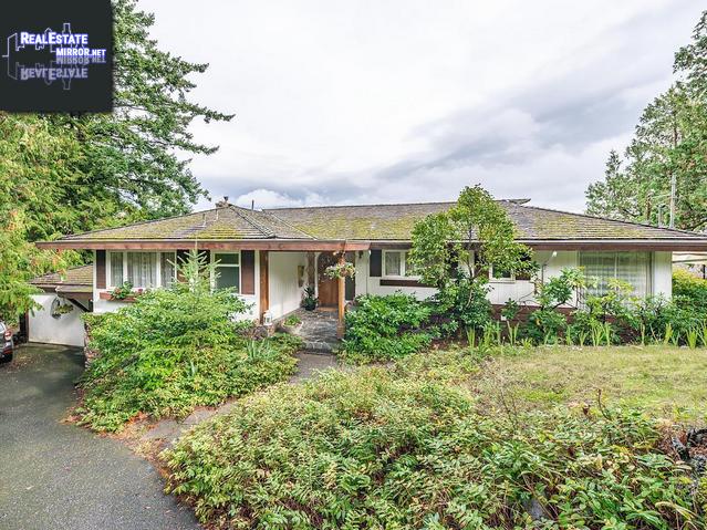 Property 2320 Arbutus Rd main img