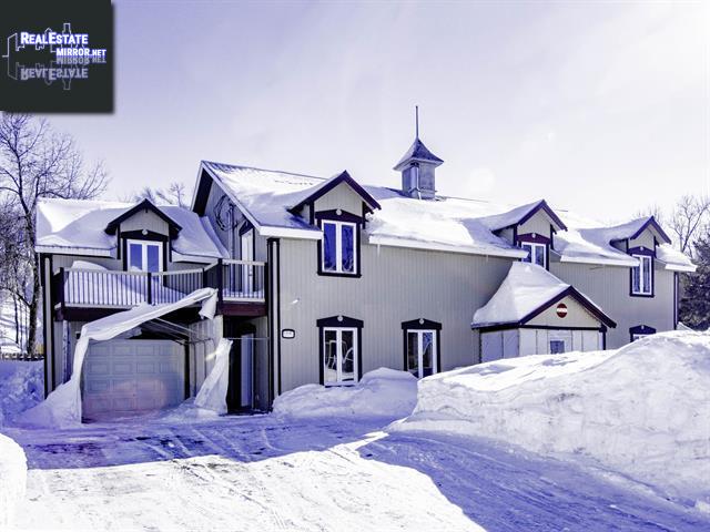 Property 4443 Rue De La Promenade main img