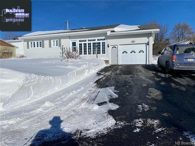Property 327 Chaleur Street main img