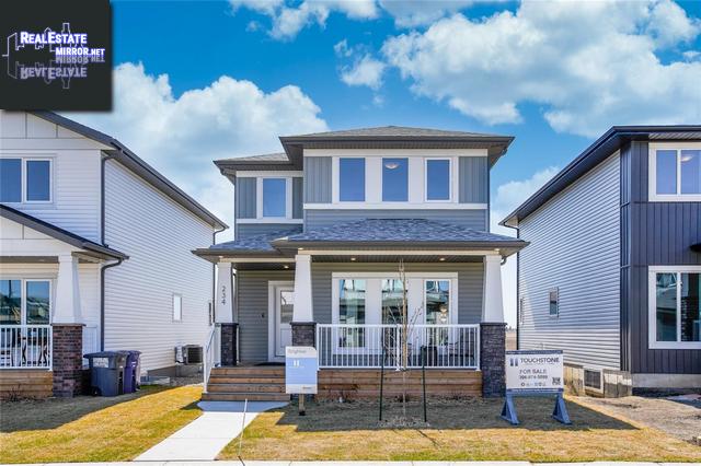 Property 234 Dubois Cres main img