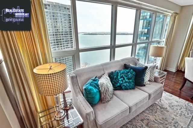 Property #3107-77 HARBOUR SQ main img