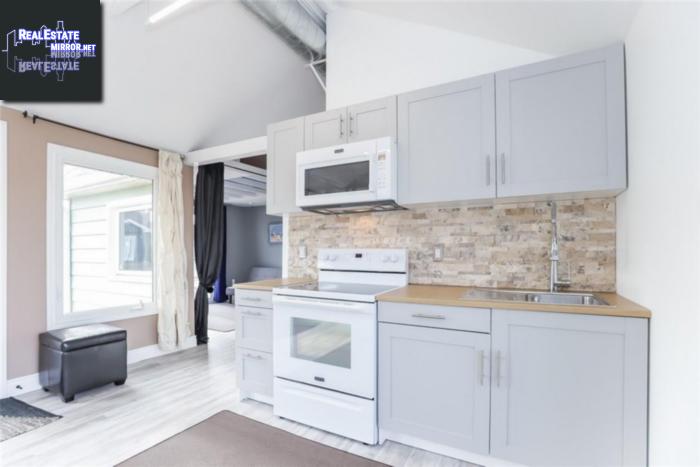 Property 1189 Lakeshore Road main img