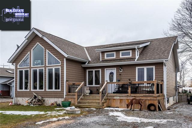 Property 3262 Lakeshore Road main img