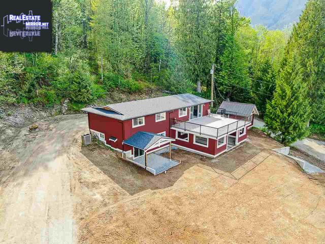 Property 44390 Bayview Road main img