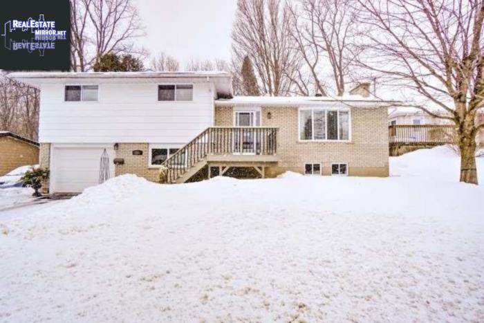 Property 284 Eighth St main img