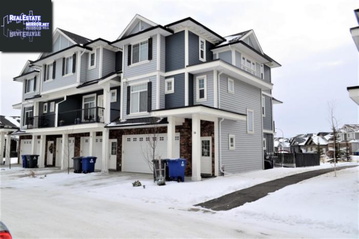 Property 33 425 Langer Pl main img