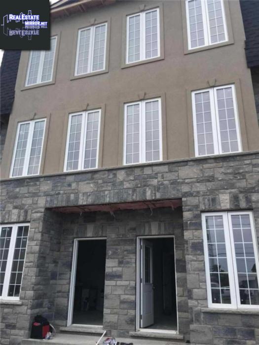 Property 106b Eastchester Ave main img