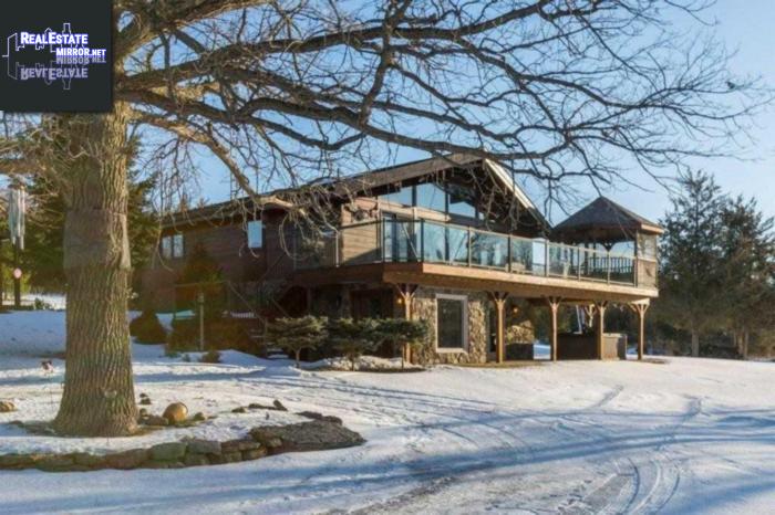Property 785 Crowe River Rd main img