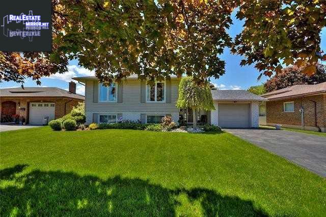 Property 20 Royal Henley Blvd main img
